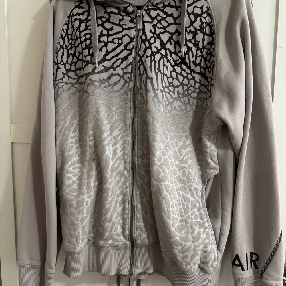 Jordan Men’s Small Gray and Black Patterned Hoodie